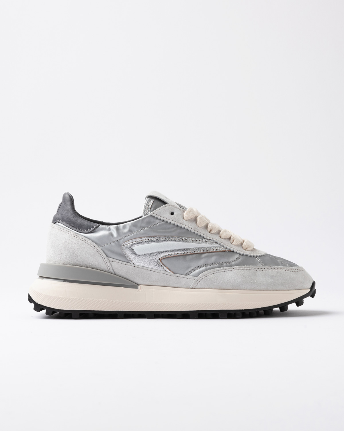 D.A.T.E.: ATHLETA LAMINATED SILVER