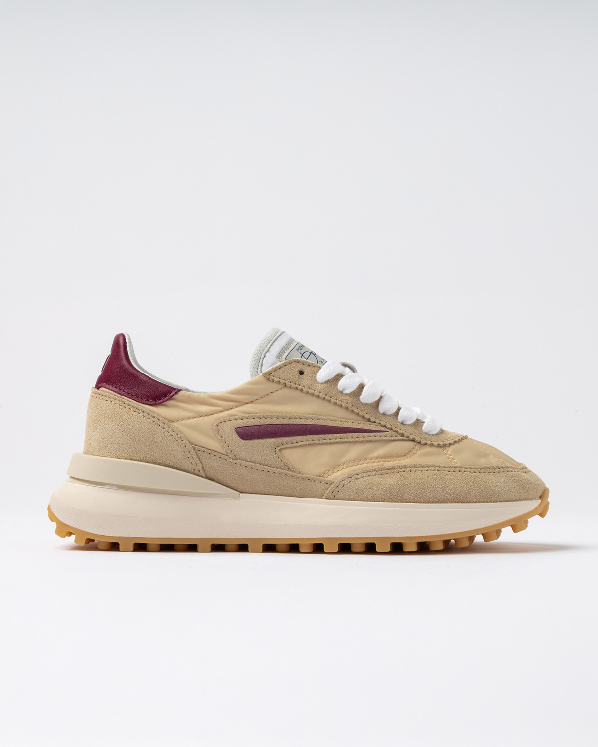 D.A.T.E.: ATHLETA NYLON BEIGE