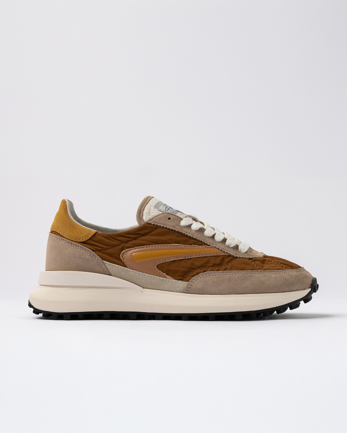 D.A.T.E.: ATHLETA NYLON CUOIO