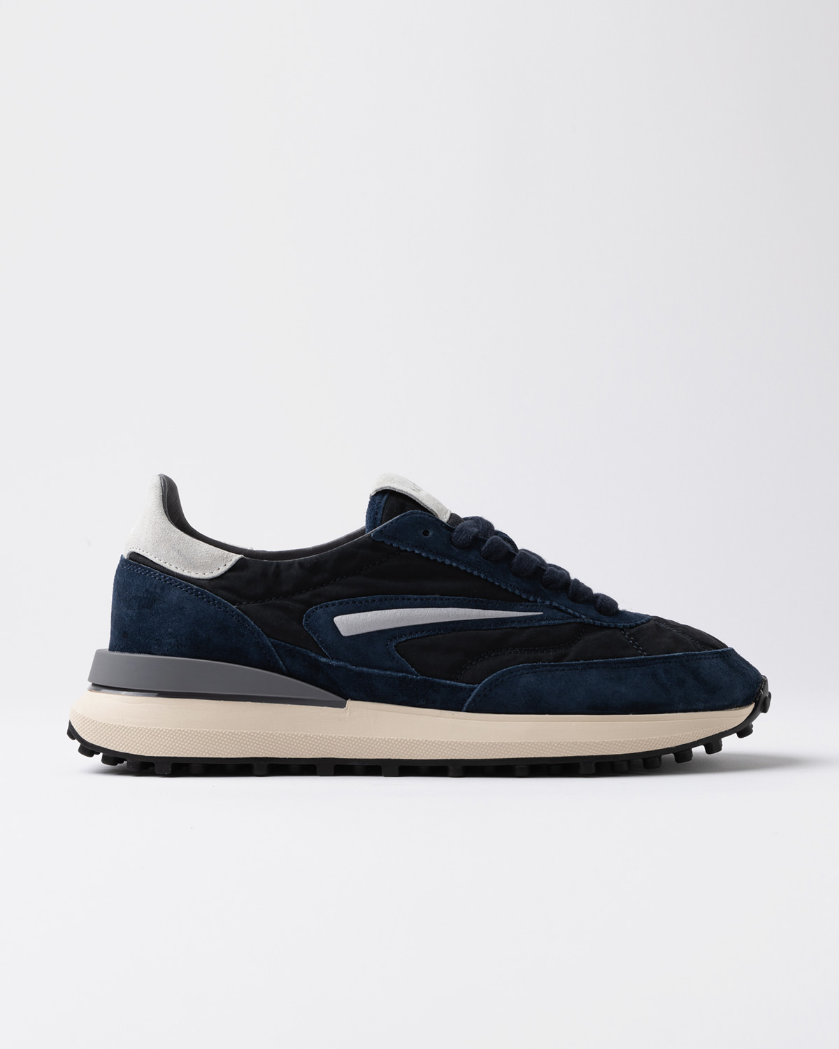 D.A.T.E.: ATHLETA TOUCH BLUE