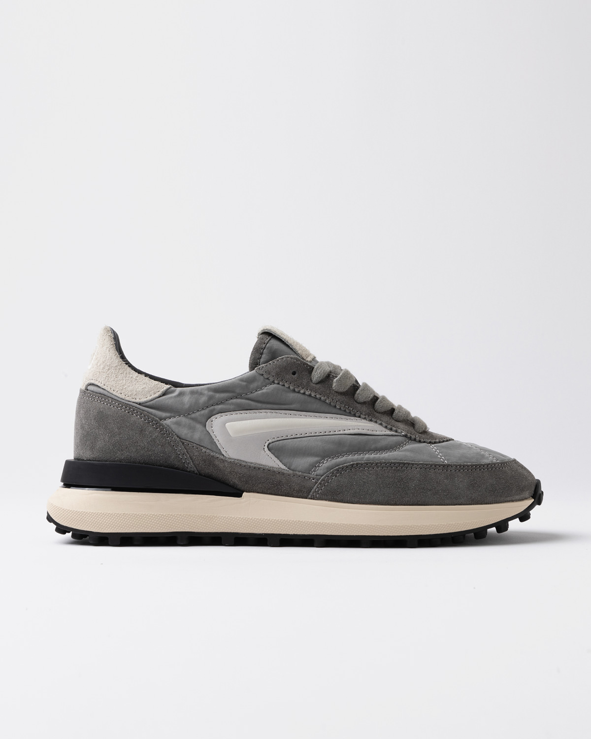 D.A.T.E.: ATHLETA TOUCH GRAY