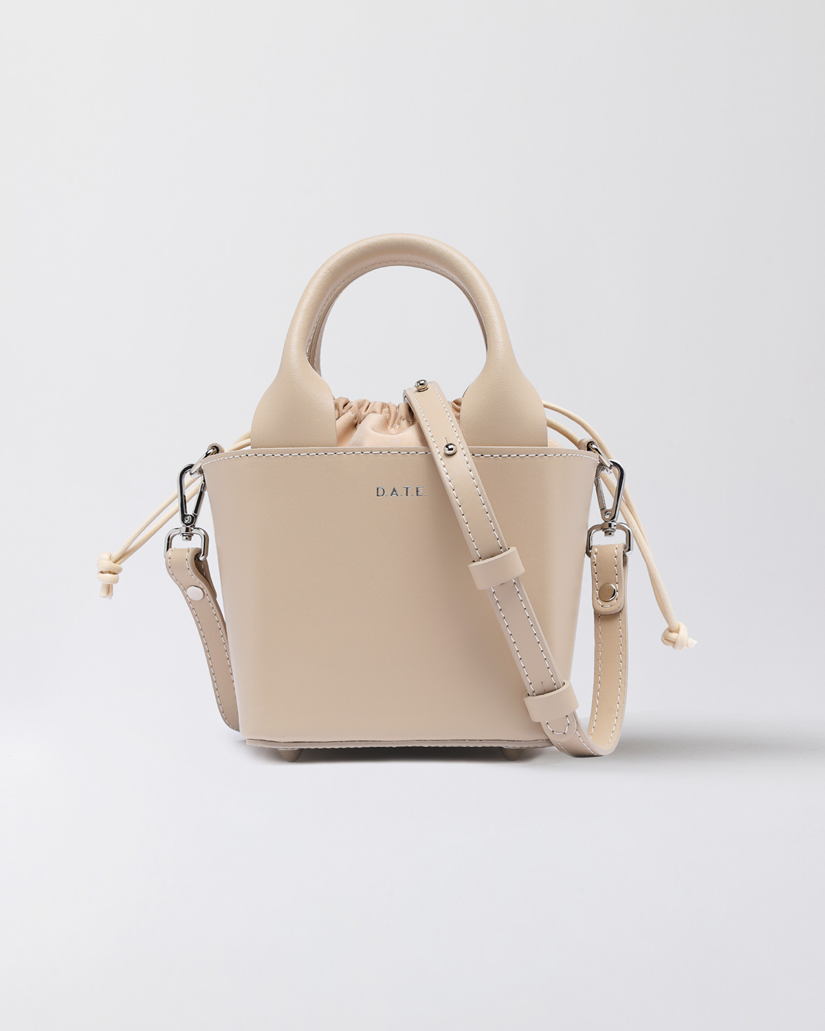 D.A.T.E.: CUBO BAG LEATHER BEIGE