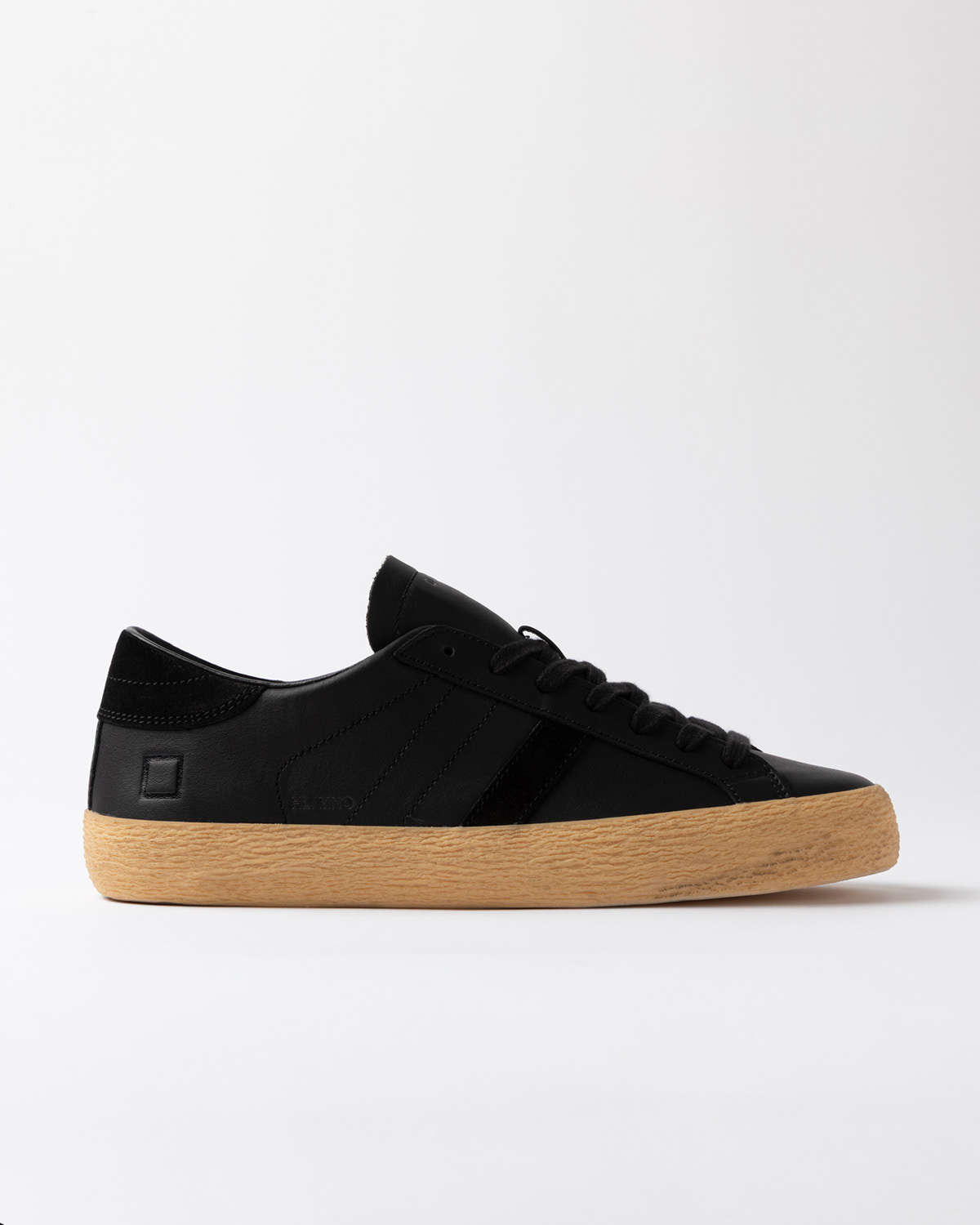 D.A.T.E.: HILL LOW MONO BLACK