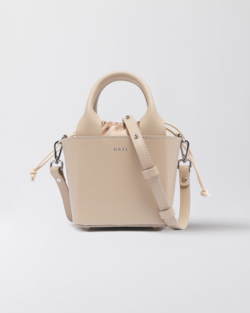 D.A.T.E.: CUBO BAG LEATHER BEIGE
