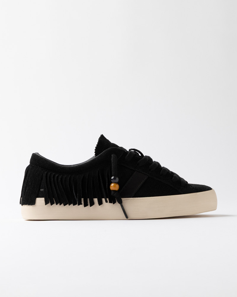 DATE HILL LOW FRINGED BLACK