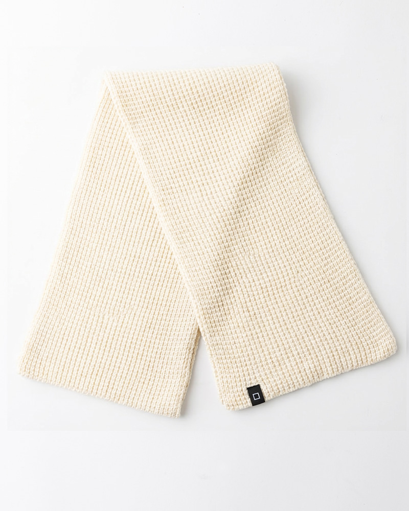 D.A.T.E.: SCARF BASIC IVORY