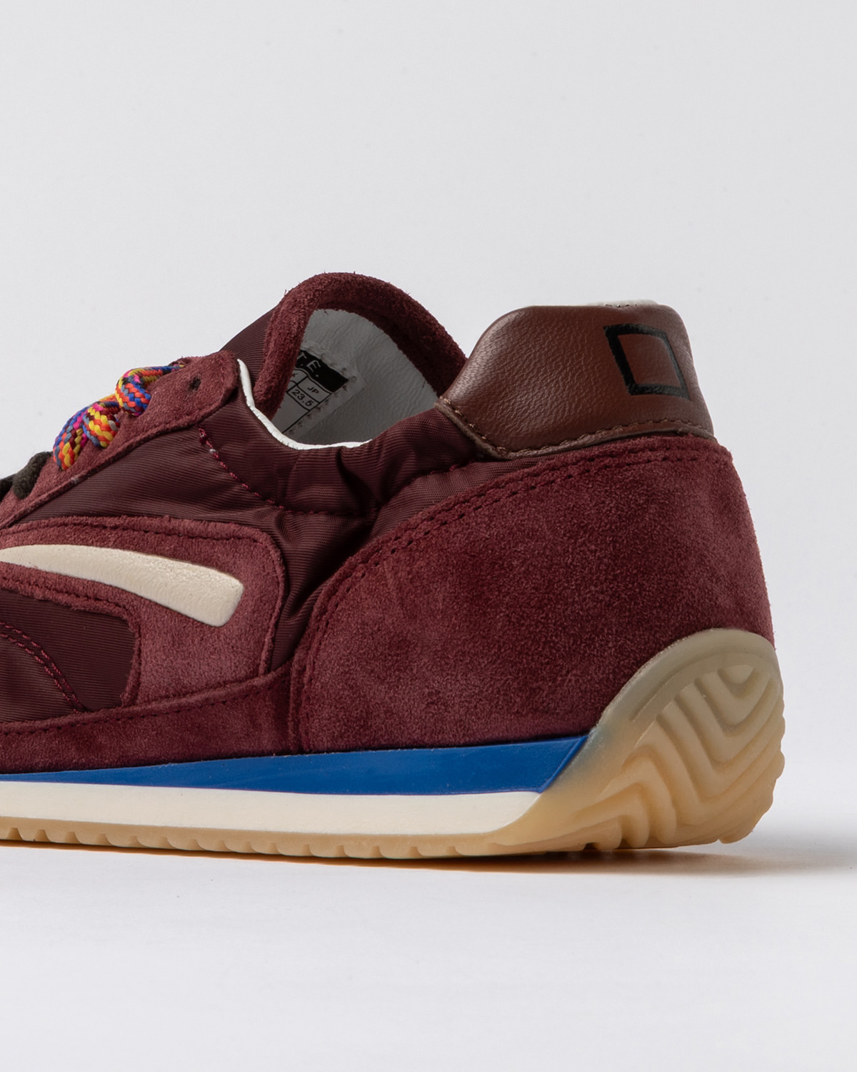 D.A.T.E.: ATHLETA BALLET COLORED CHOCOLATE