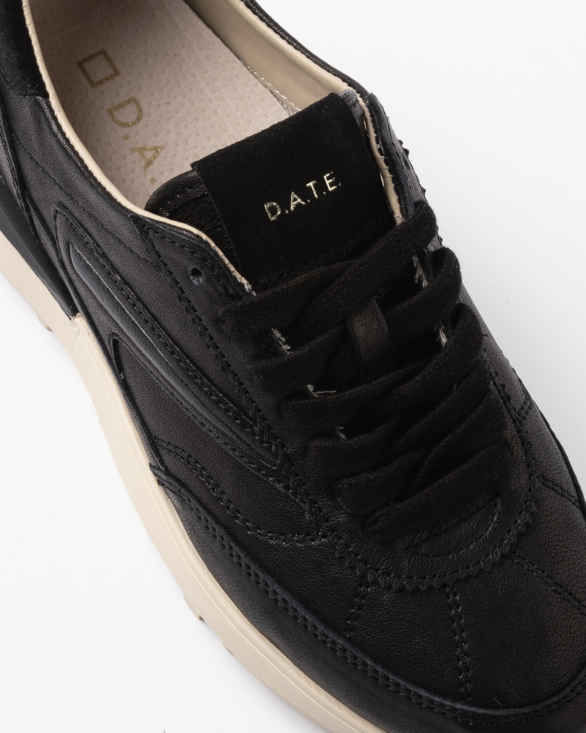 D.A.T.E.: ATHLETA NATURAL BLACK