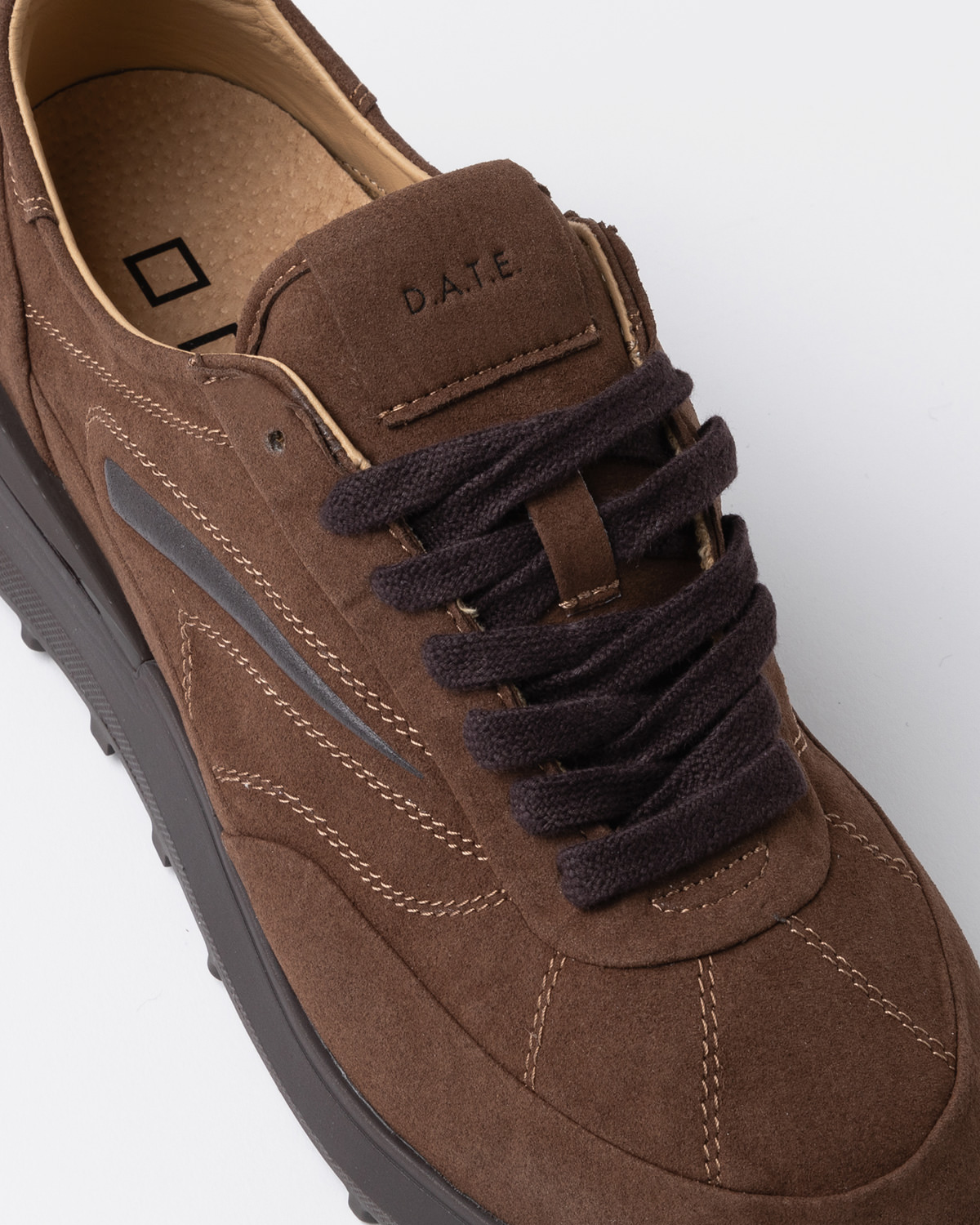 D.A.T.E.: ATHLETA NATURAL T.MORO