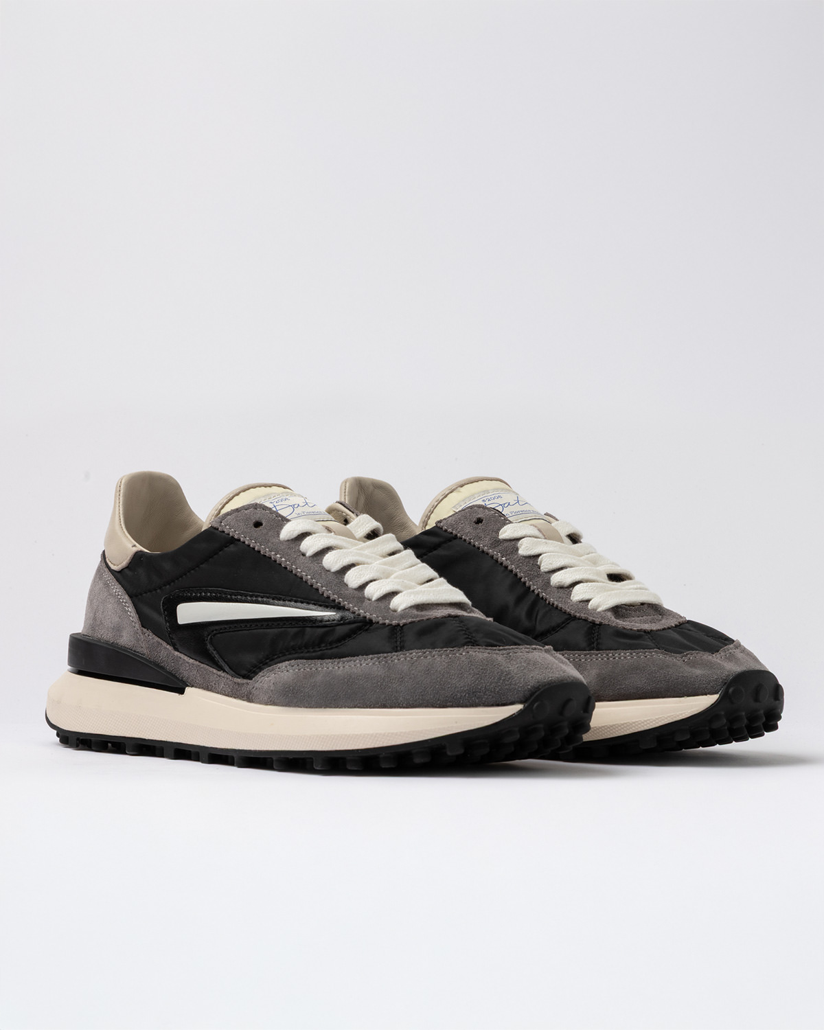 D.A.T.E.: ATHLETA NYLON BLACK-IVORY