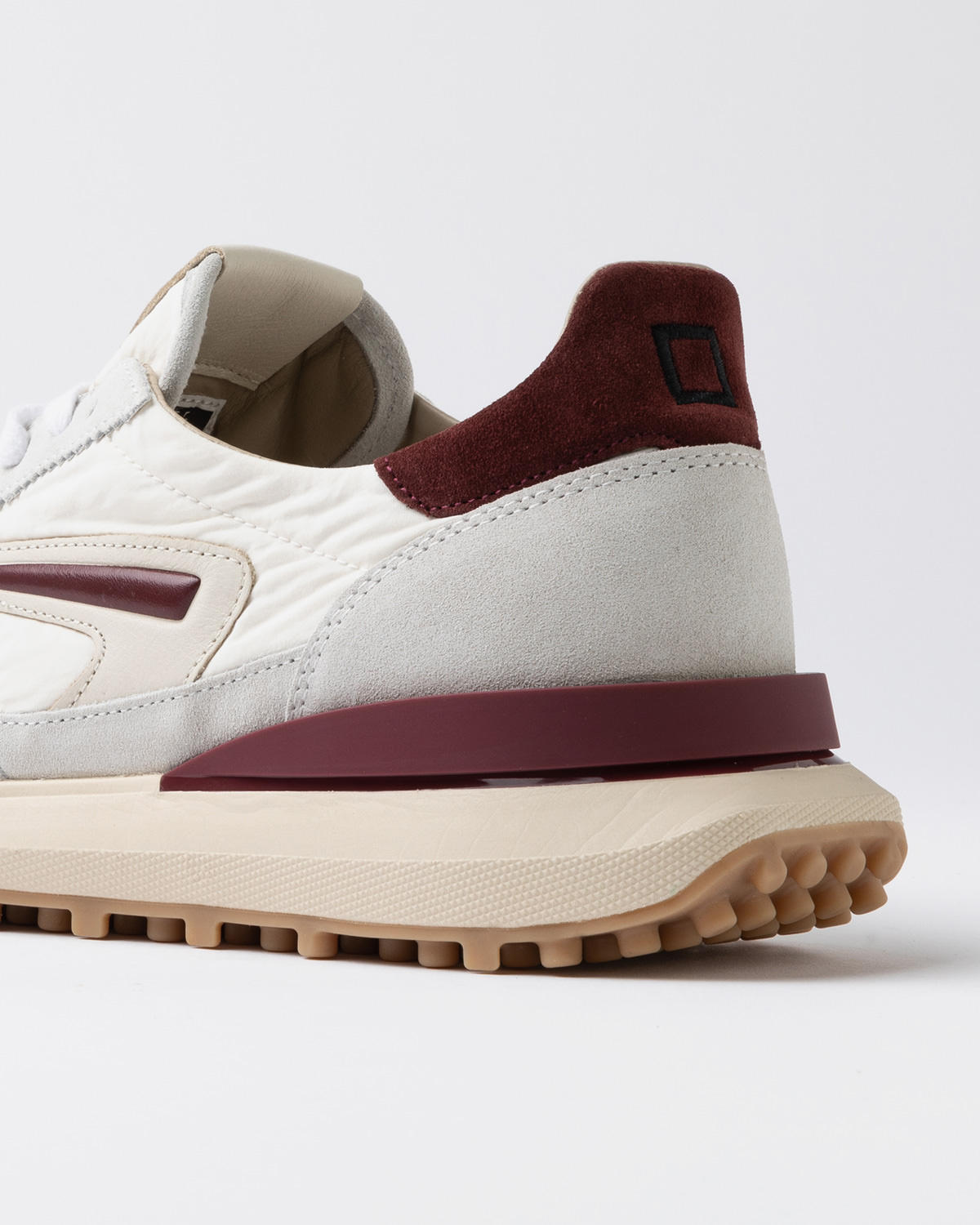 D.A.T.E.: ATHLETA NYLON IVORY