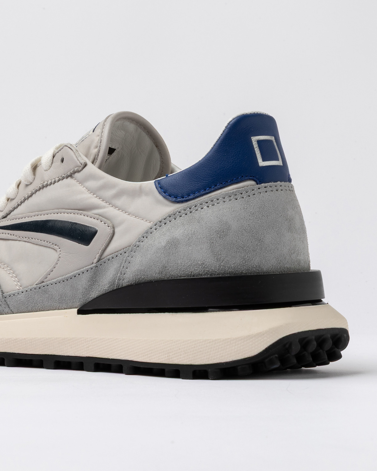 D.A.T.E.: ATHLETA NYLON LIGHT GREY