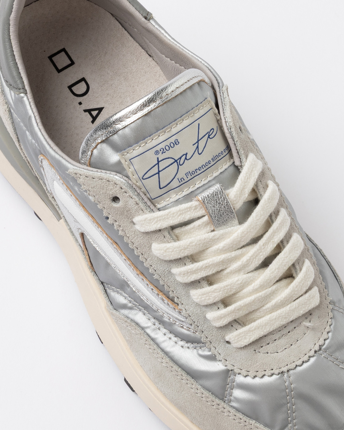 D.A.T.E.: ATHLETA NYLON SILVER