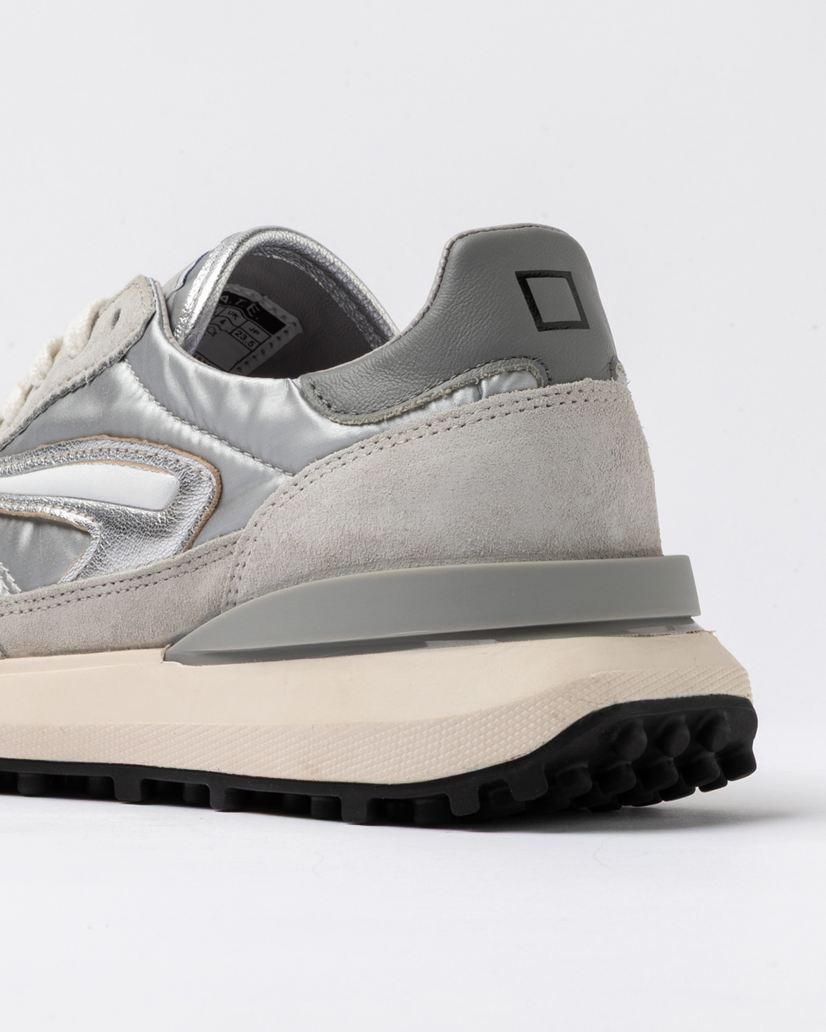 D.A.T.E.: ATHLETA NYLON SILVER