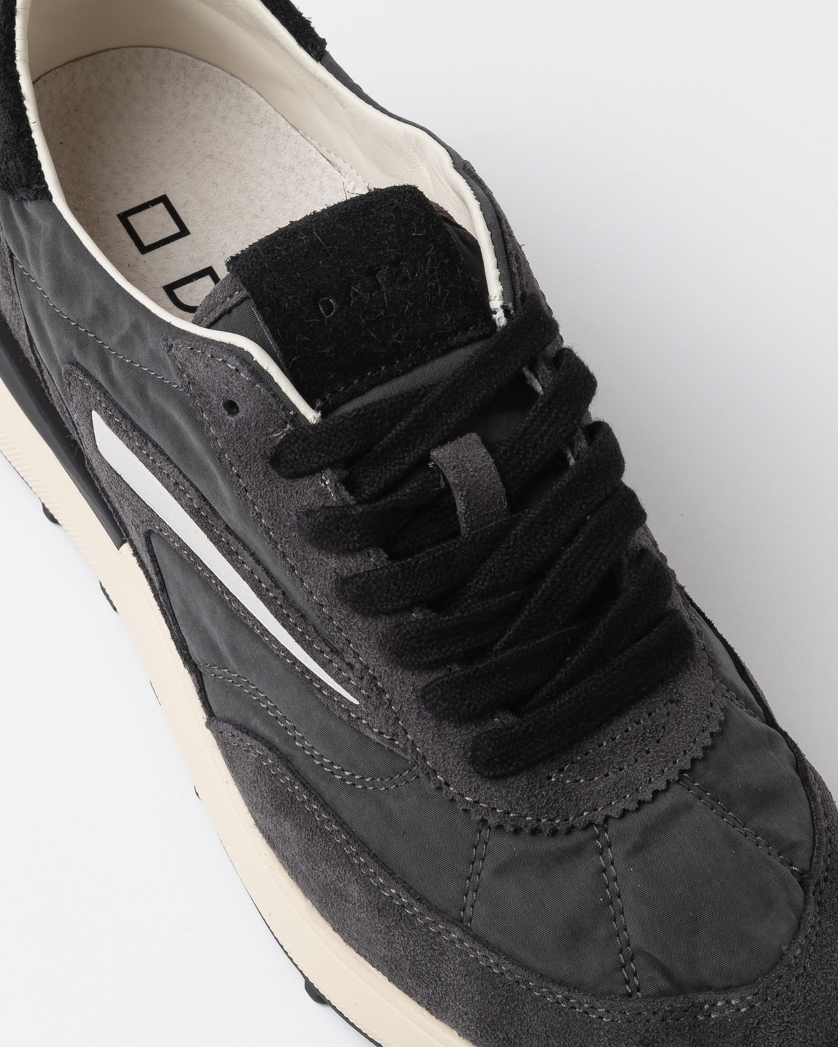 D.A.T.E.: ATHLETA TOUCH ANTHRACITE