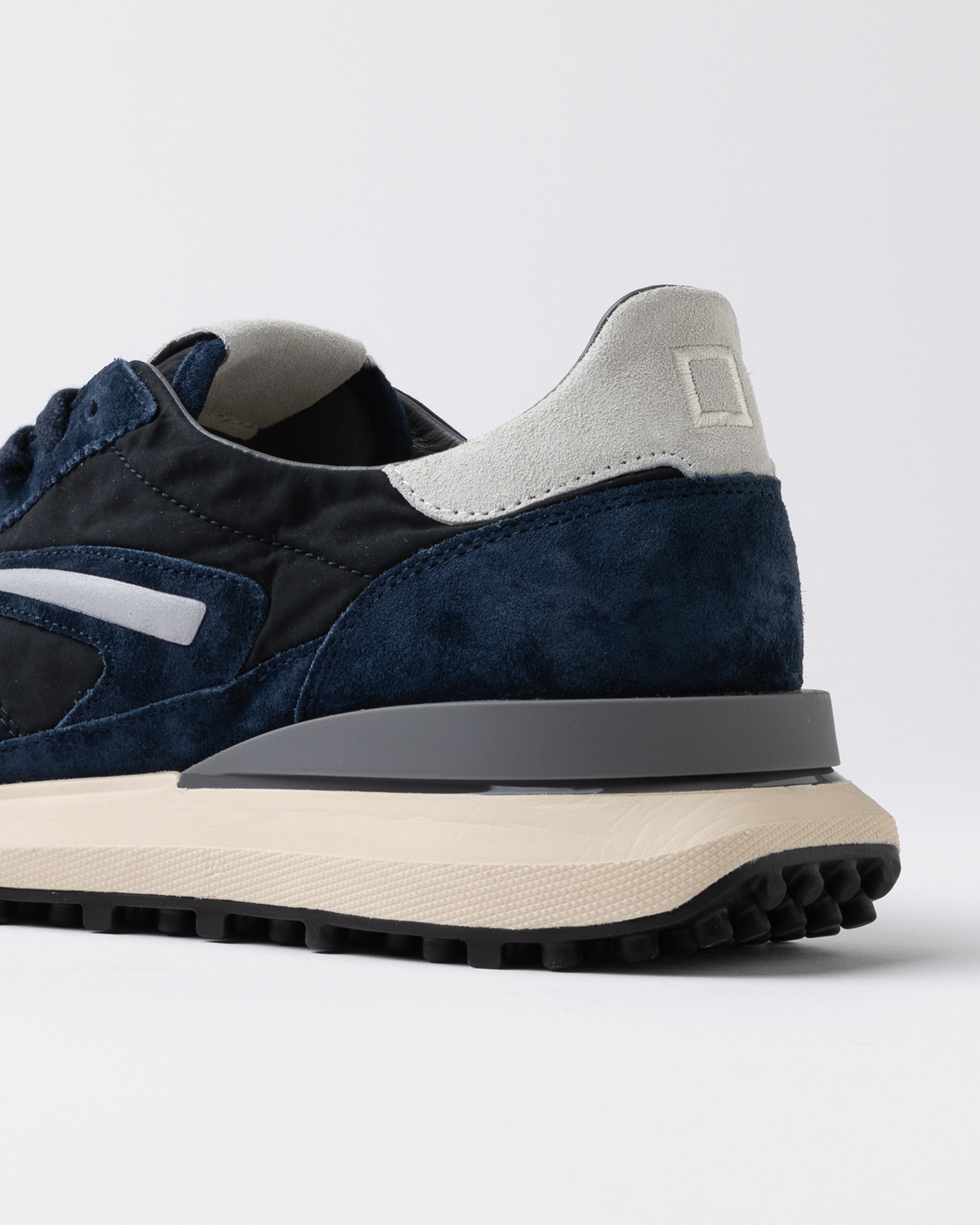 D.A.T.E.: ATHLETA TOUCH BLUE