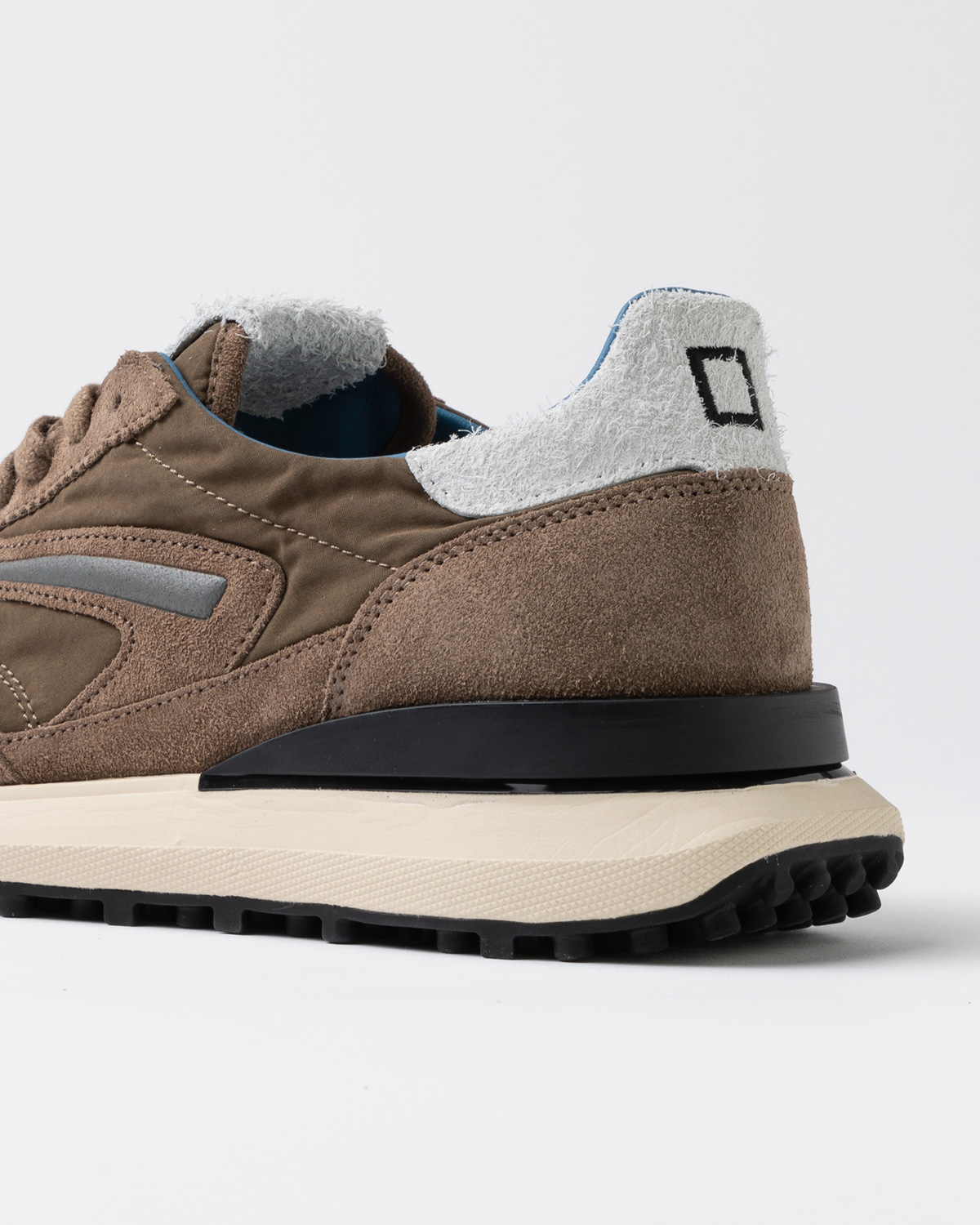 D.A.T.E.: ATHLETA TOUCH MUD