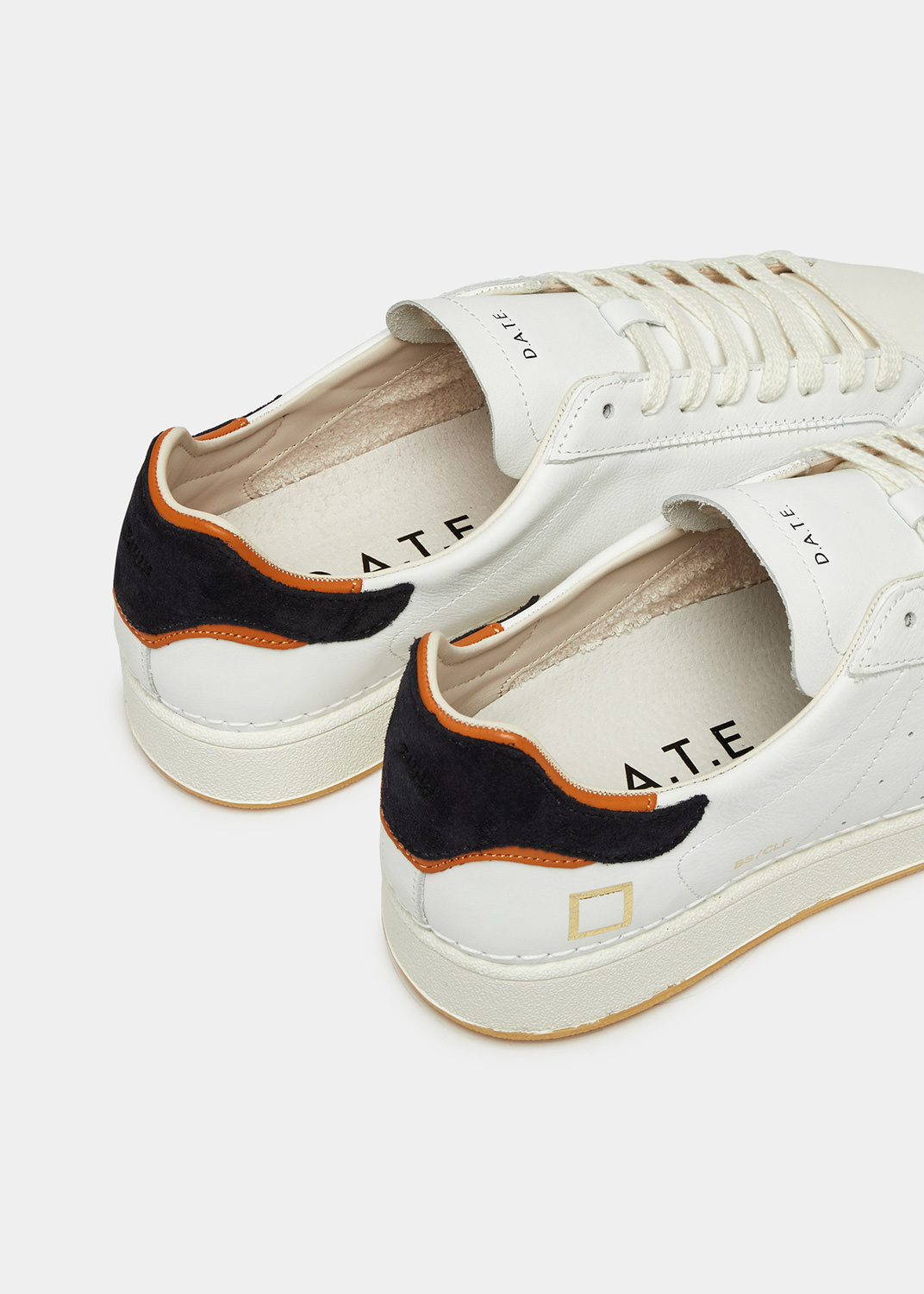 D.A.T.E.: BASE CALF WHITE-BLUE