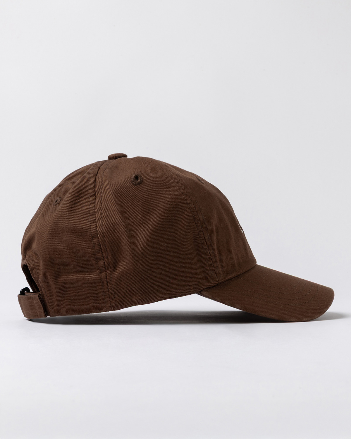 D.A.T.E.: BASEBALL CAP BASIC BROWN