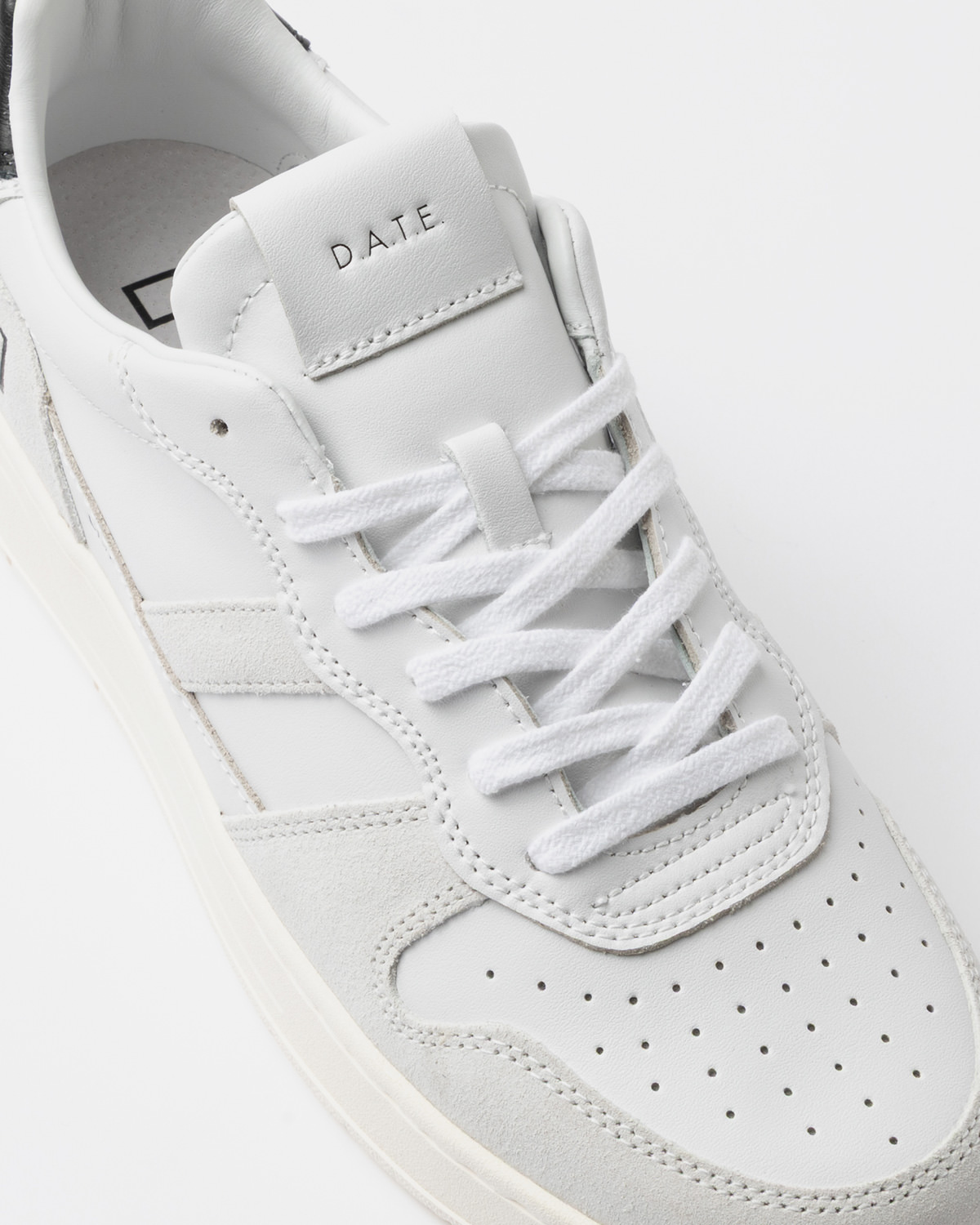 D.A.T.E.: COURT 2.0 BASIC WHITE-BLACK