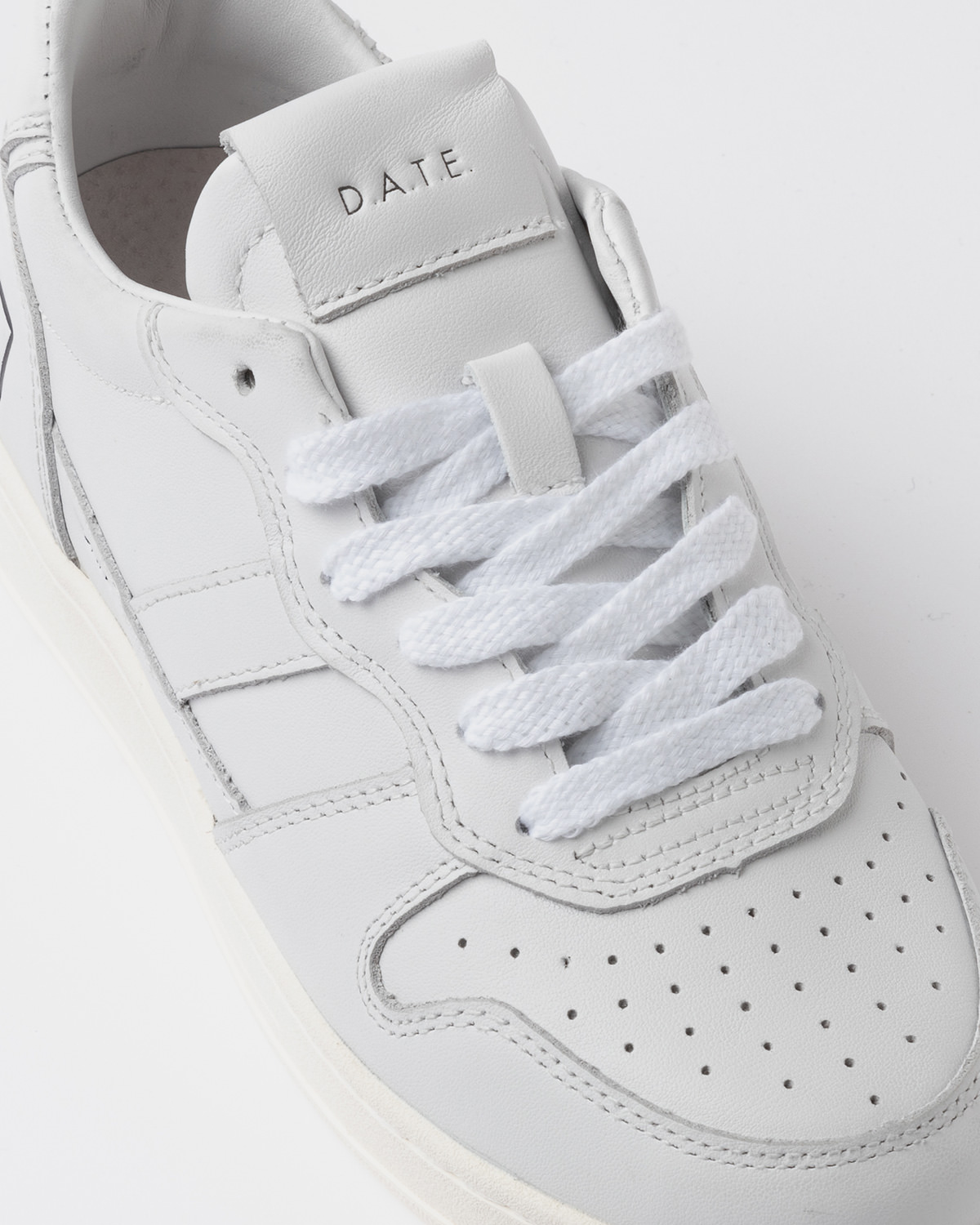 D.A.T.E.: COURT 2.0 BASIC WHITE