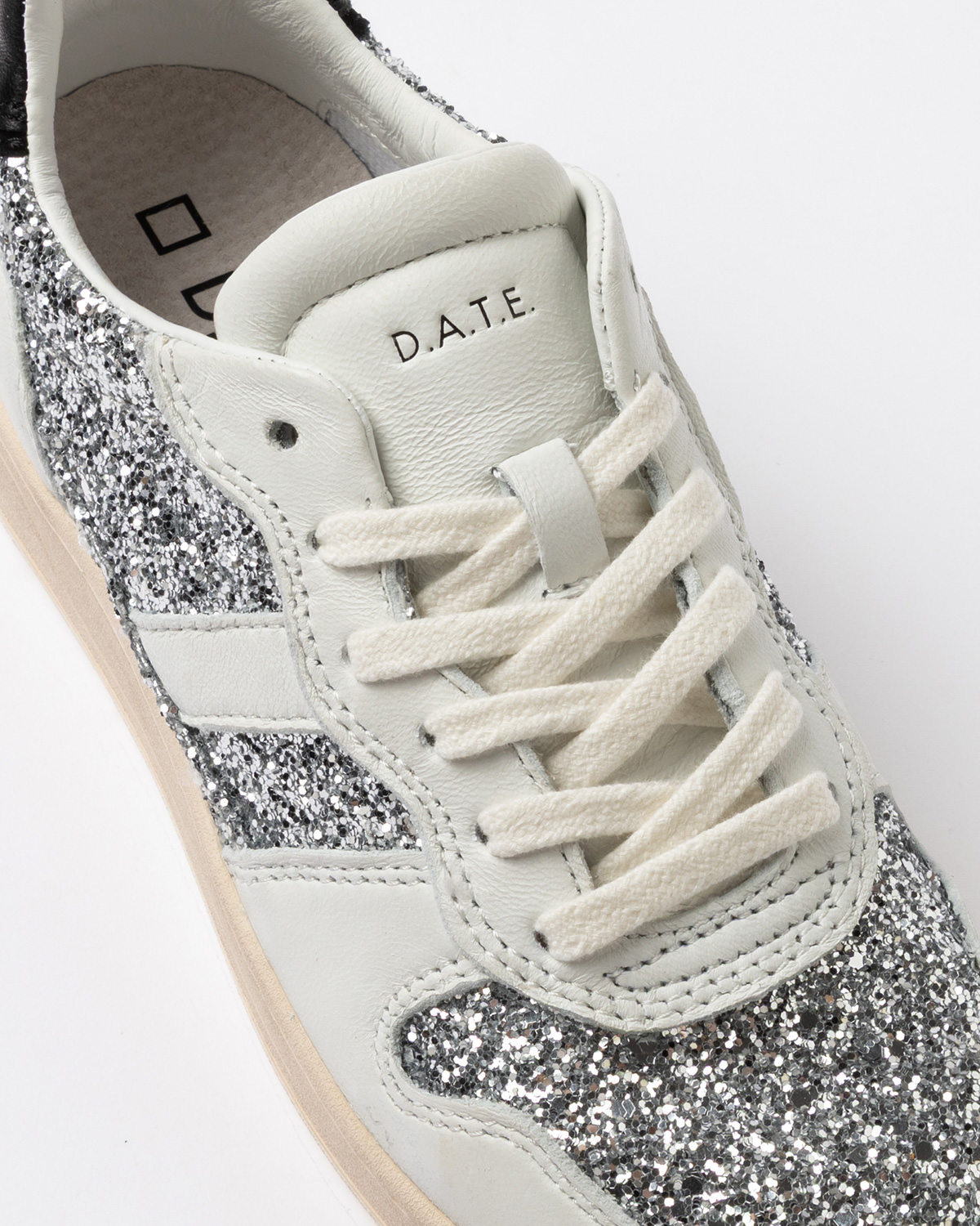 D.A.T.E.: COURT 2.0 GLITTER SILVER