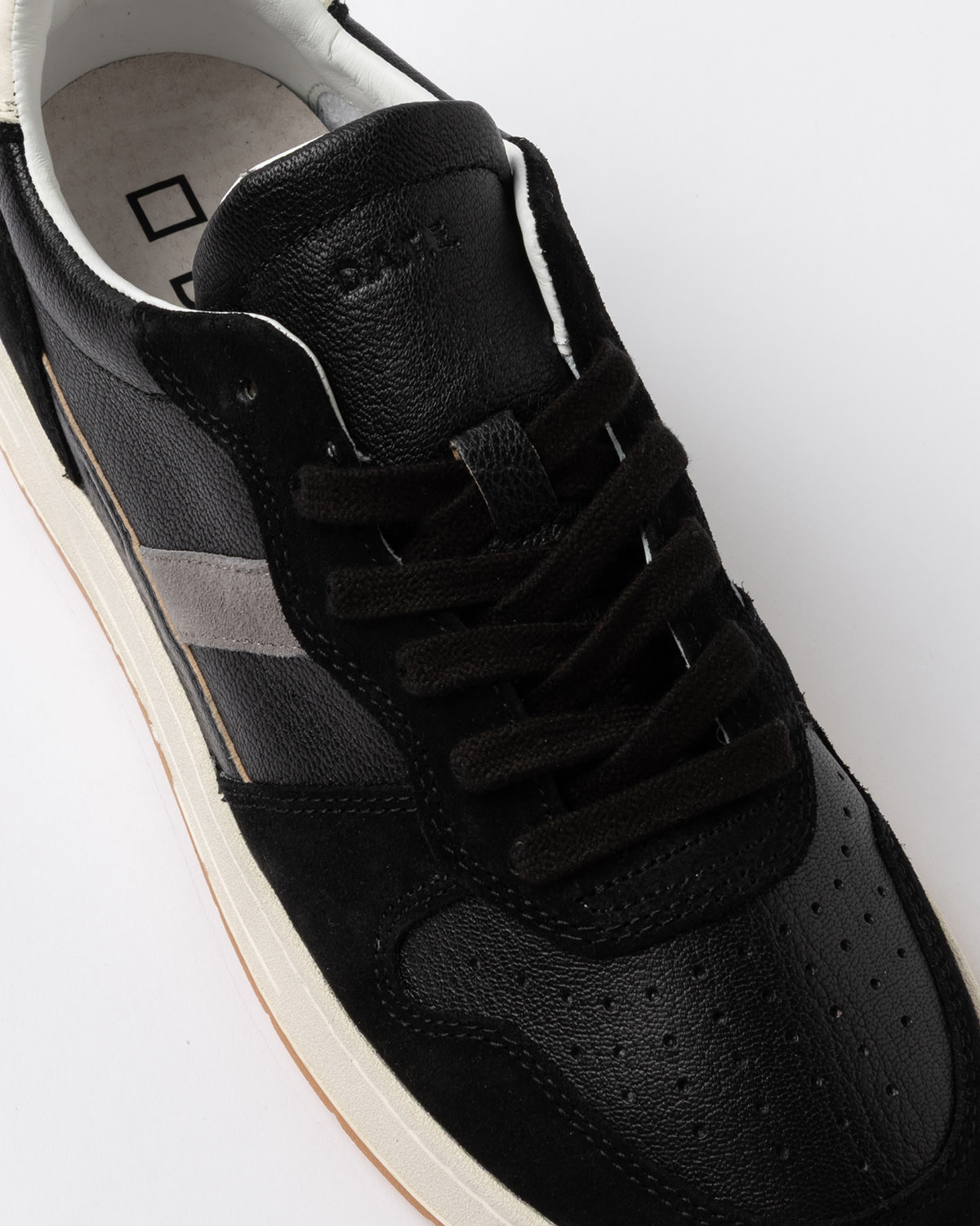 D.A.T.E.: COURT 2.0 MONO BLACK