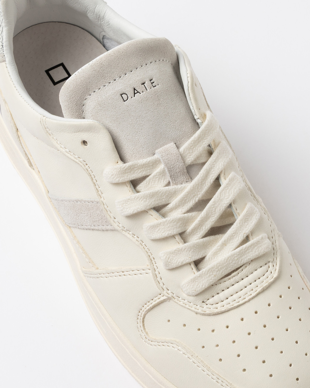 D.A.T.E.: COURT 2.0 MONO WHITE