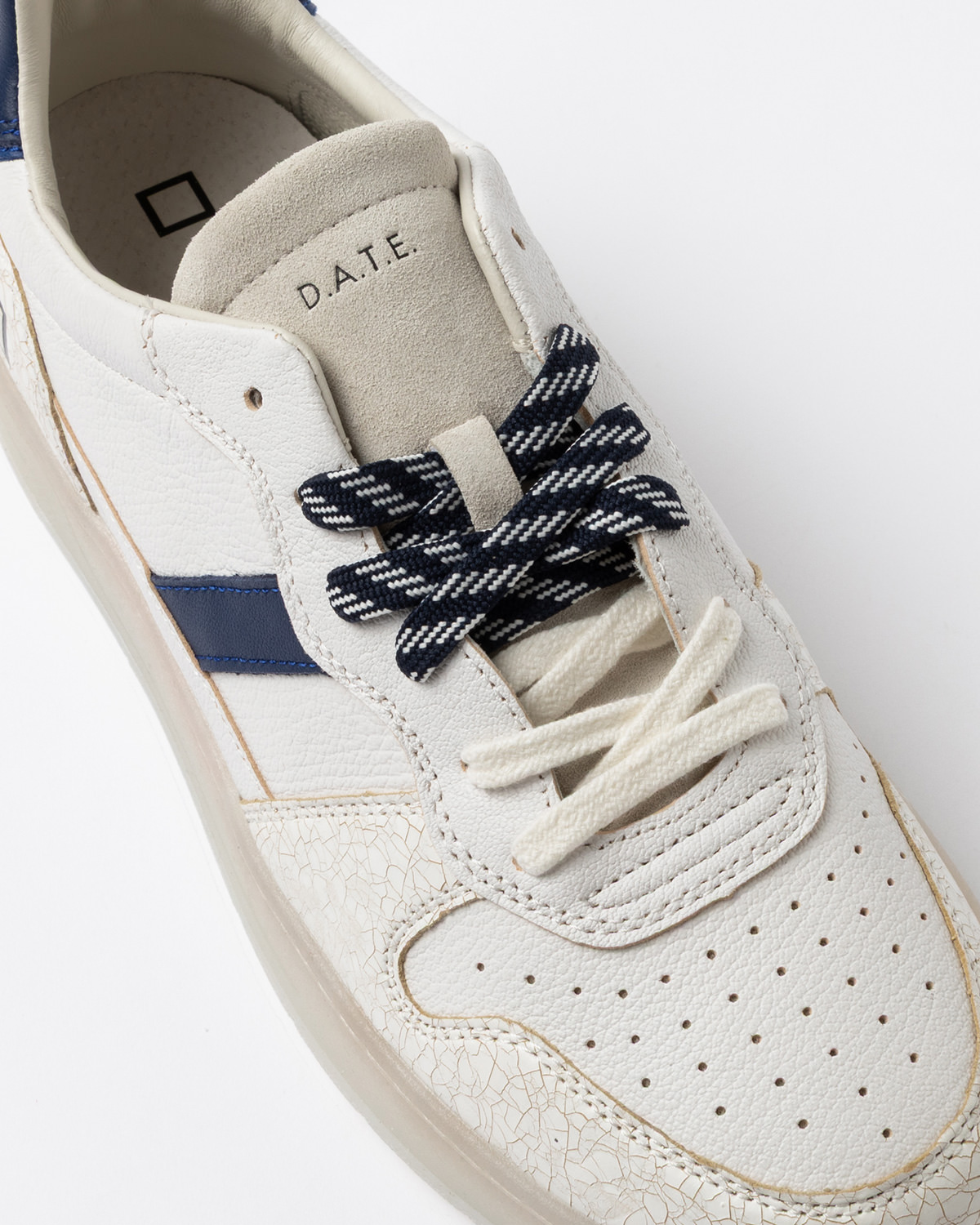 D.A.T.E.: COURT 2.0 NATURAL WHITE-BLUE