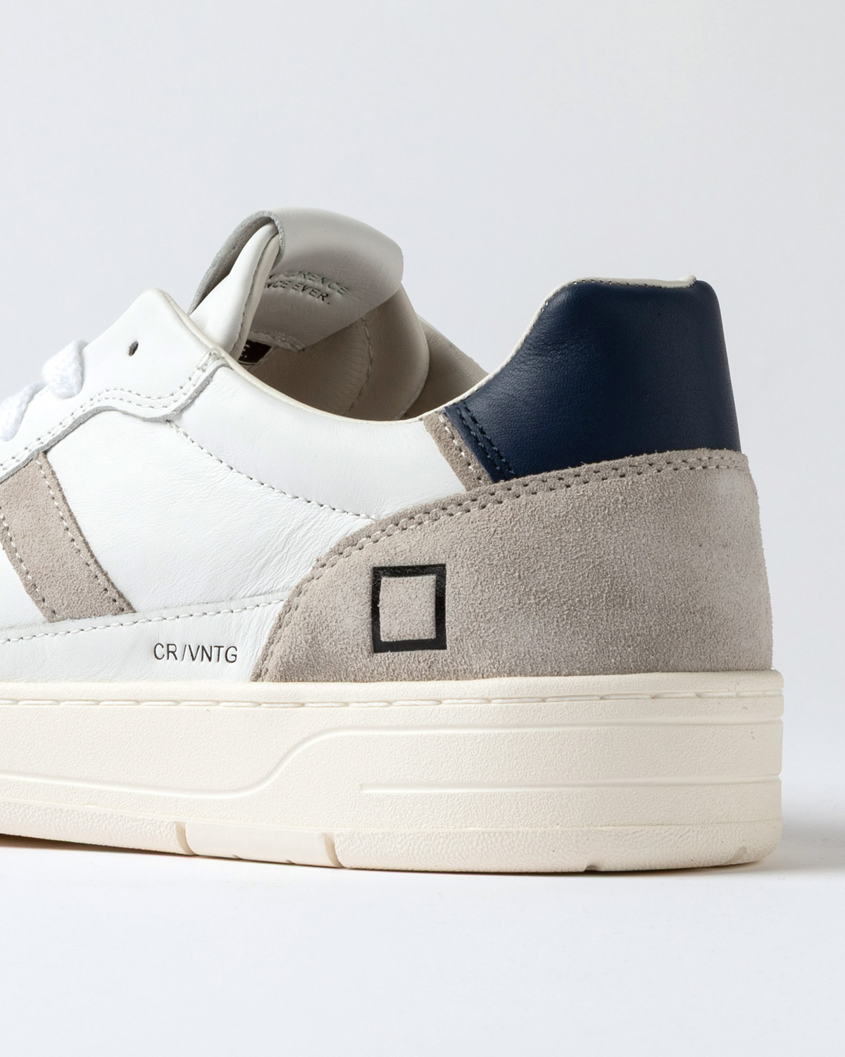 D.A.T.E.: COURT 2.0 VINTAGE CALF WHITE-BLUE