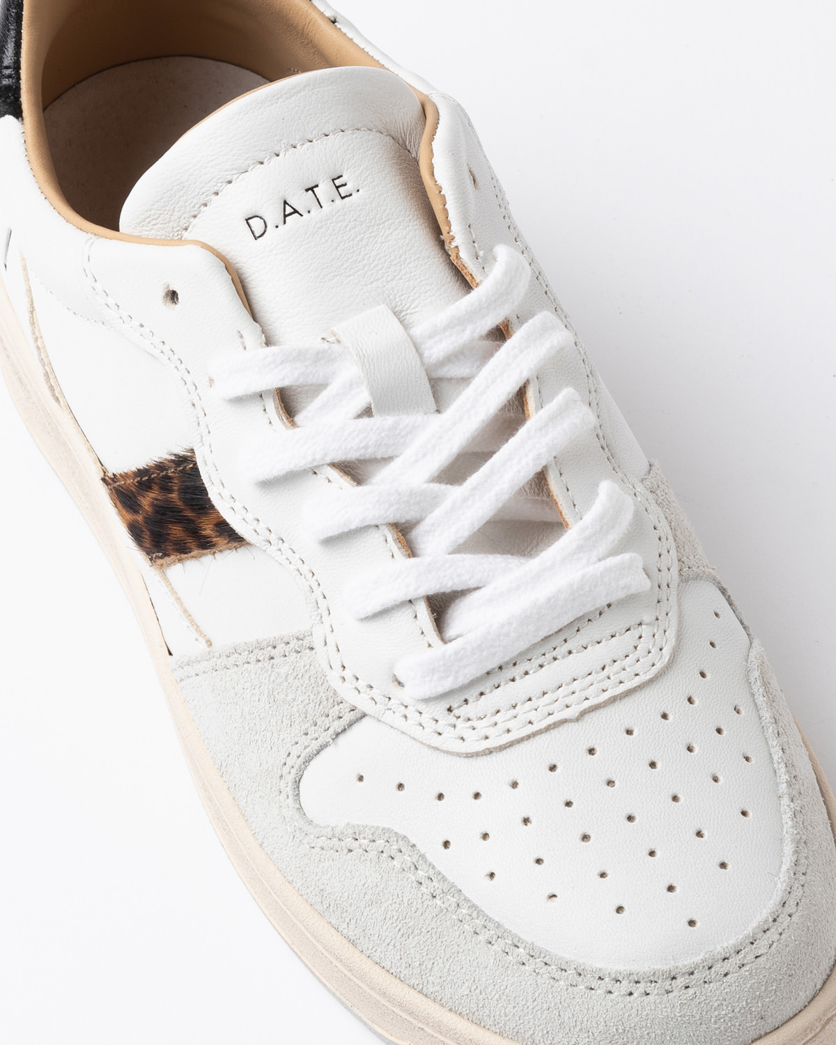 D.A.T.E.: COURT 2.0 VINTAGE CALF WHITE-LEOPARD