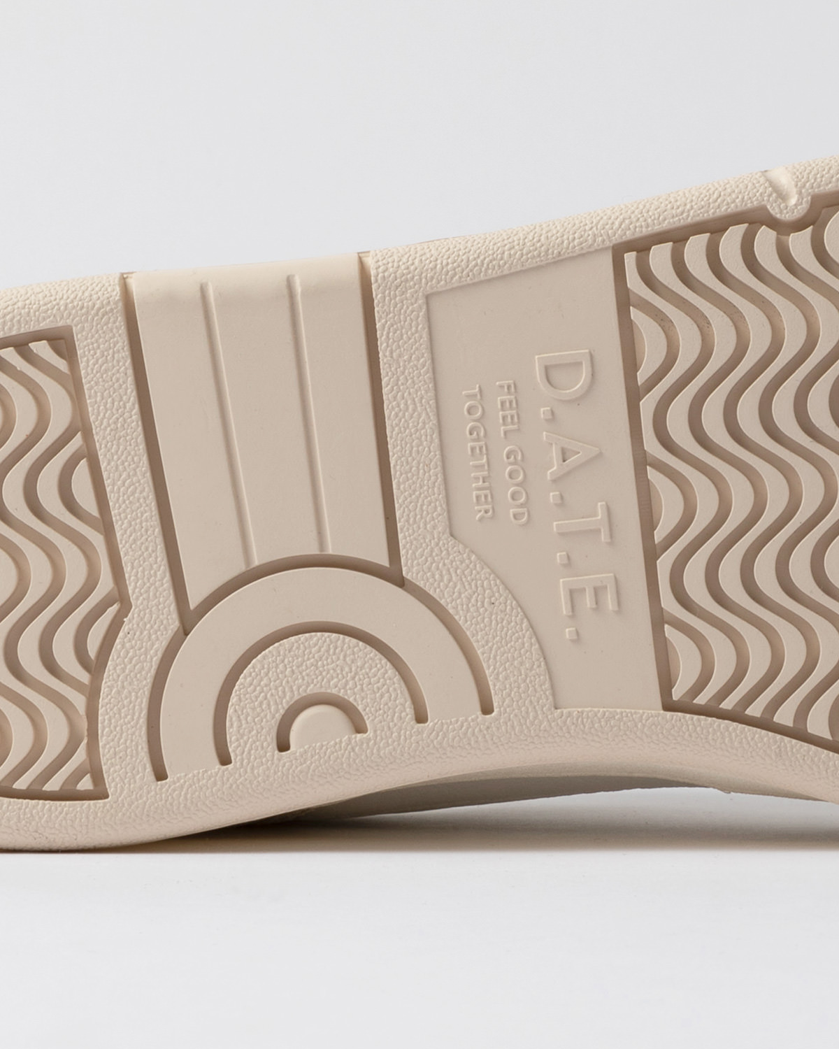 D.A.T.E.: COURT 2.0 VINTAGE CALF WHITE-LEOPARD