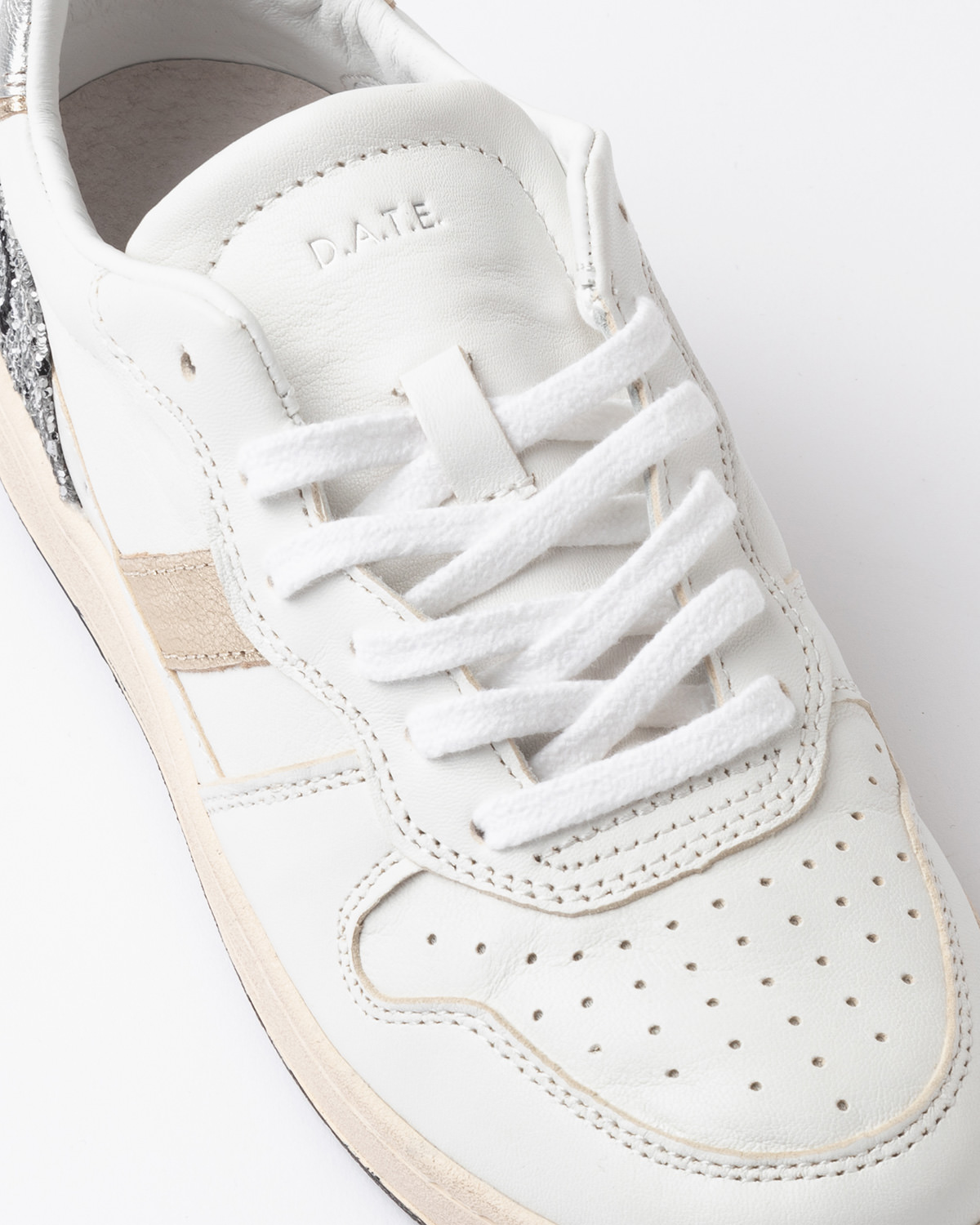 D.A.T.E.: COURT 2.0 VINTAGE CALF WHITE-SILVER