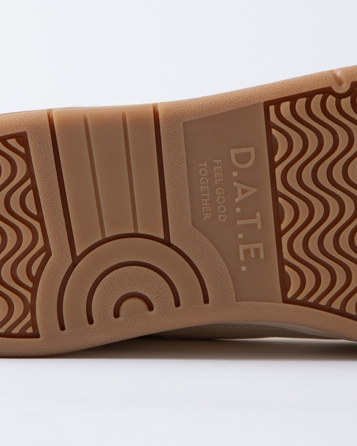 D.A.T.E.: COURT 2.0 VINTAGE MILK
