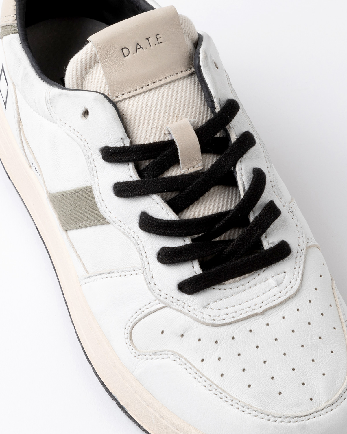 D.A.T.E.: COURT 2.0 VINTAGE WHITE-ARMY