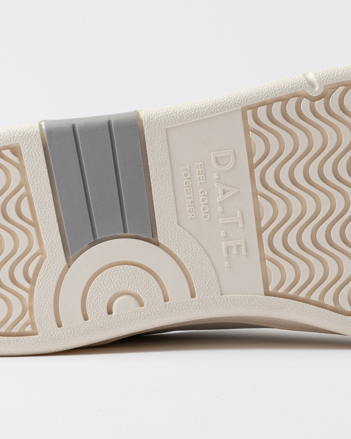 D.A.T.E.: COURT CALF WHITE-BLACK