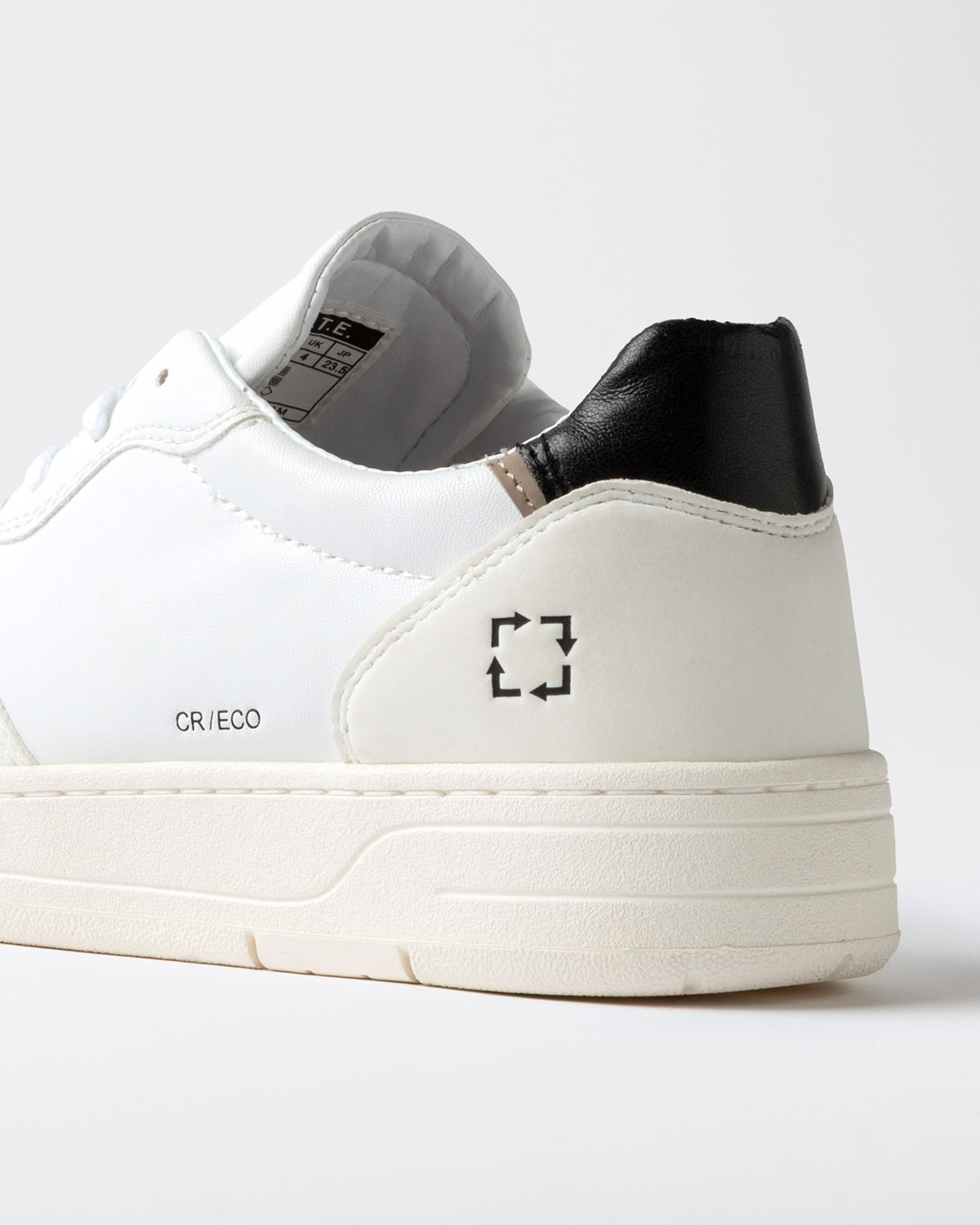 D.A.T.E.: COURT ECO-VEGAN WHITE-BLACK