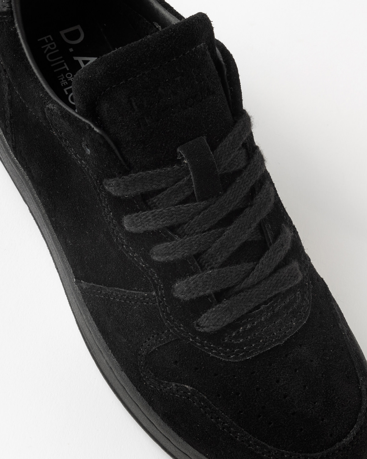 D.A.T.E.: COURT FRUIT BLACK