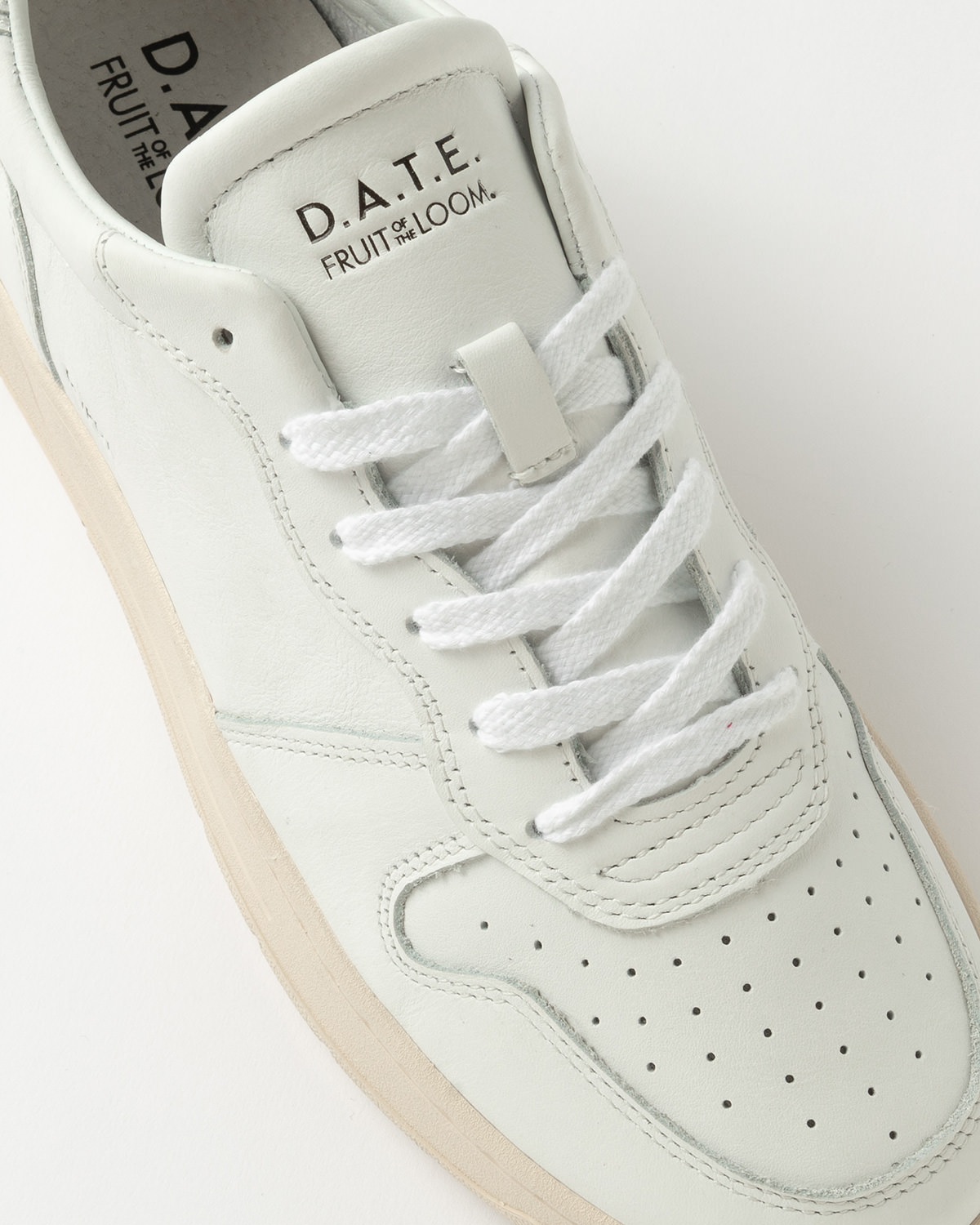 D.A.T.E.: COURT FRUIT WHITE