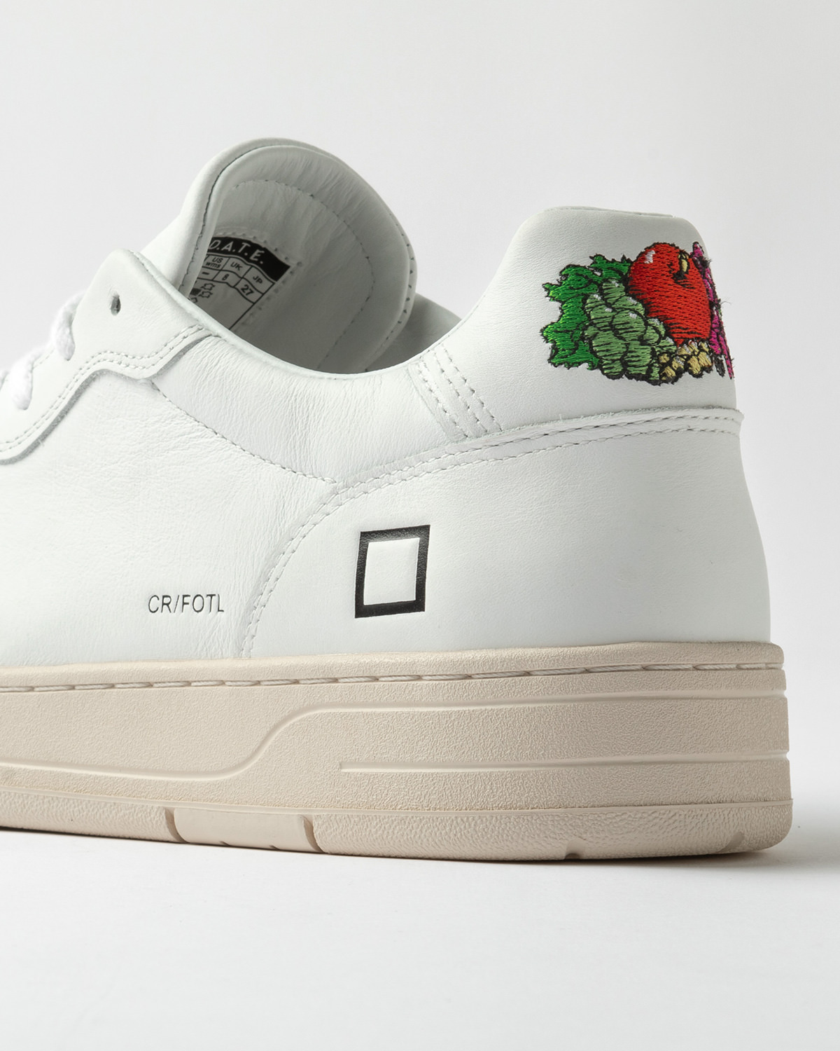 D.A.T.E.: COURT FRUIT WHITE
