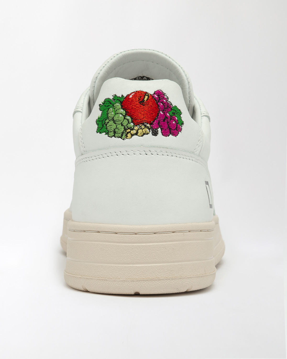 D.A.T.E.: COURT FRUIT WHITE