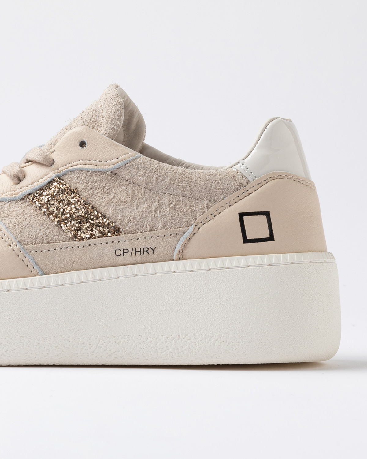 D.A.T.E.: COURT PLATFORM HAIRY BEIGE