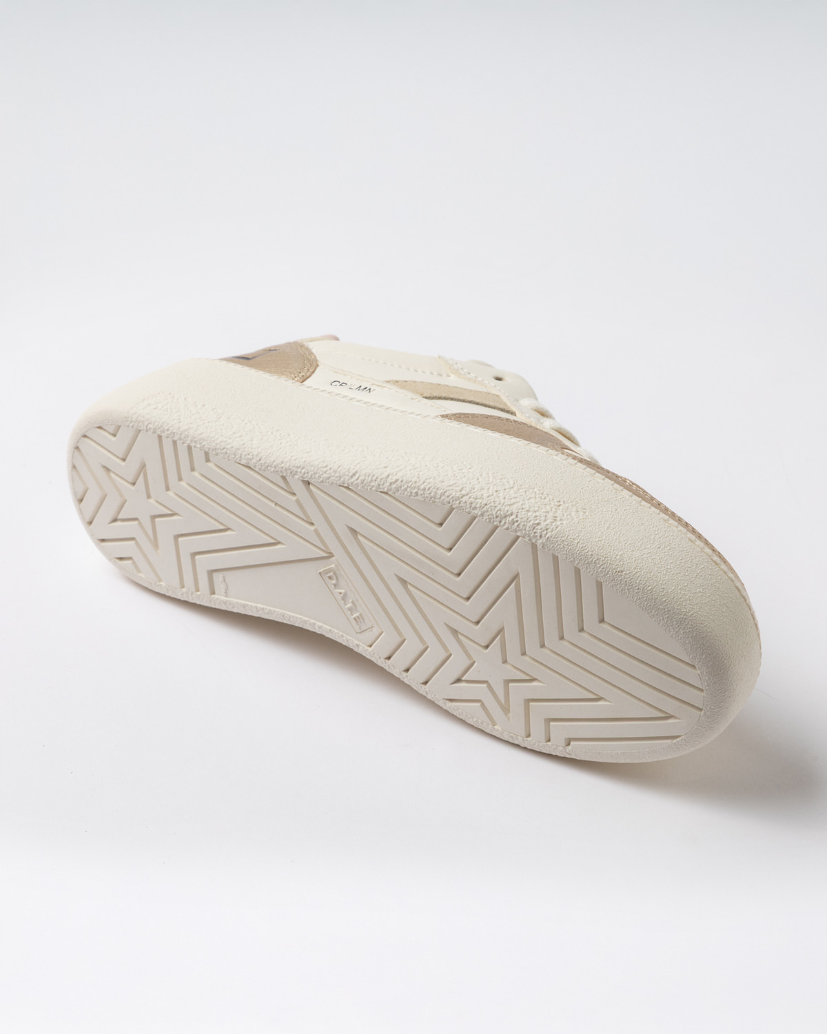 D.A.T.E.: COURT PLATFORM LAMINATED PLATINUM