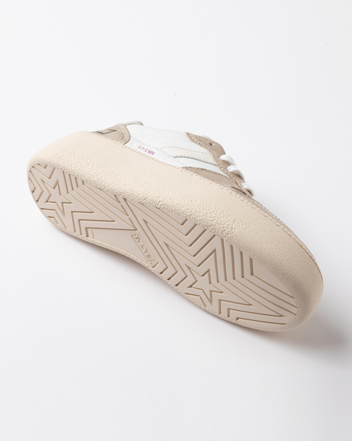 D.A.T.E.: COURT PLATFORM LAMINATED PLATINUM