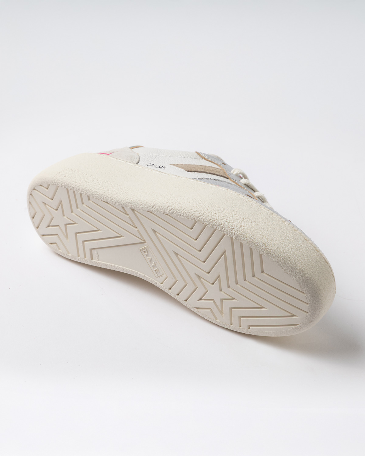 D.A.T.E.: COURT PLATFORM LAMINATED SILVER