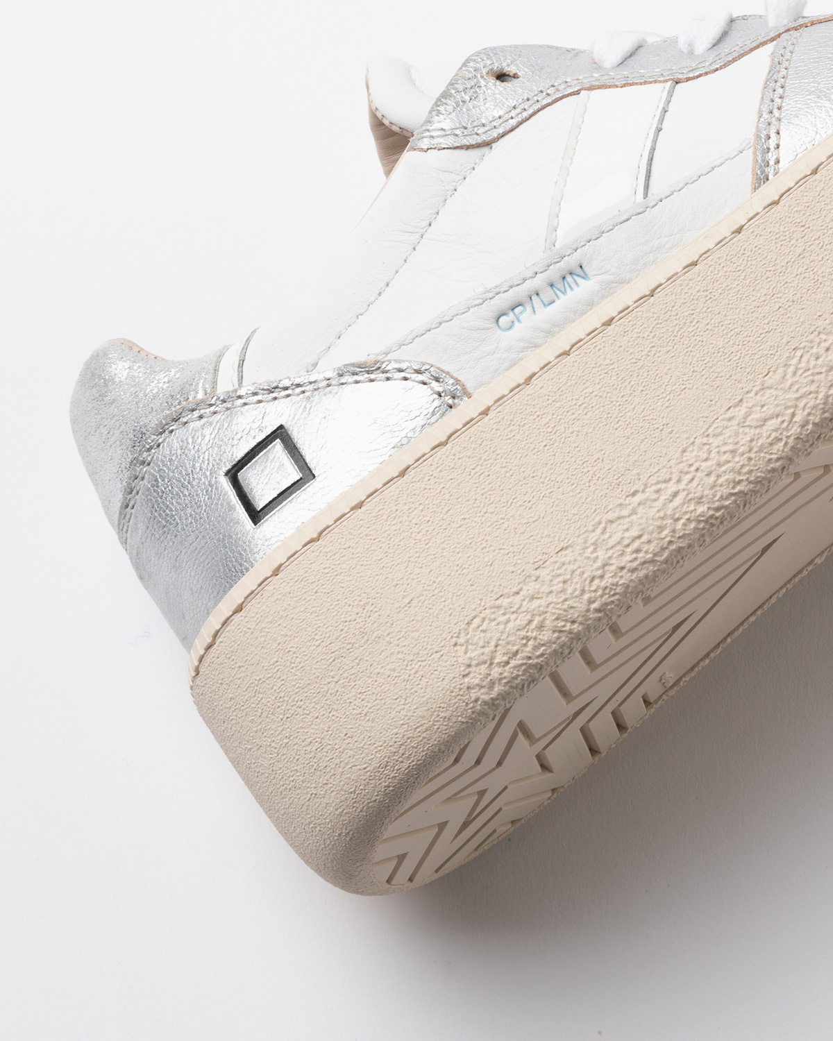 D.A.T.E.: COURT PLATFORM LAMINATED SILVER