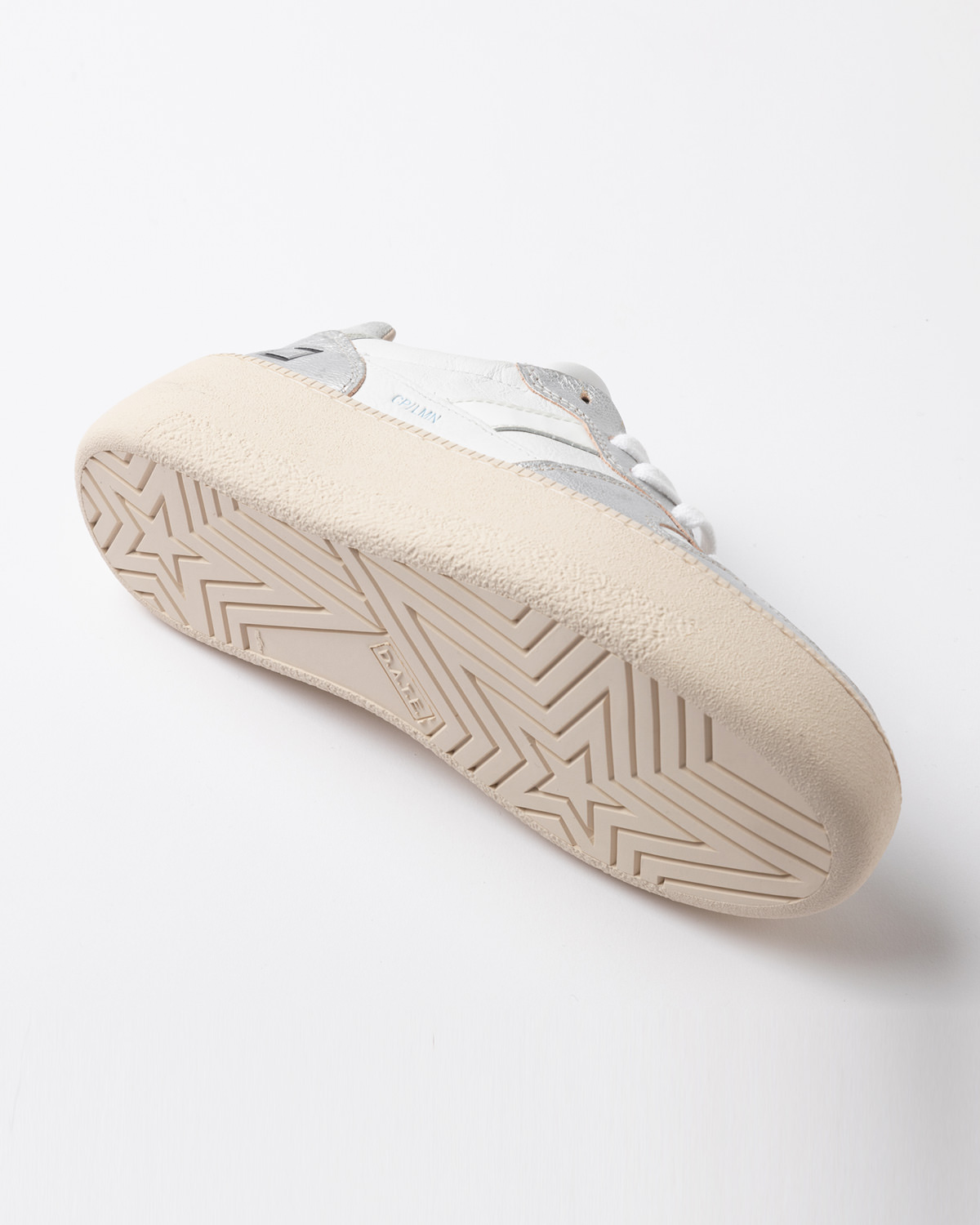 D.A.T.E.: COURT PLATFORM LAMINATED SILVER