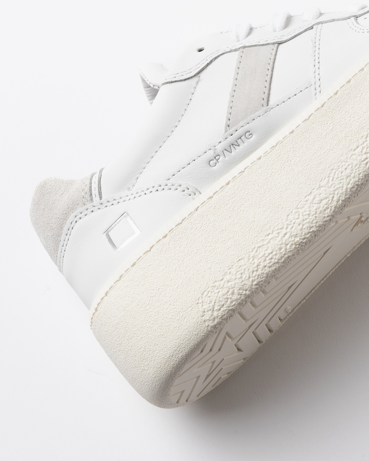 D.A.T.E.: COURT PLATFORM VINTAGE CALF WHITE