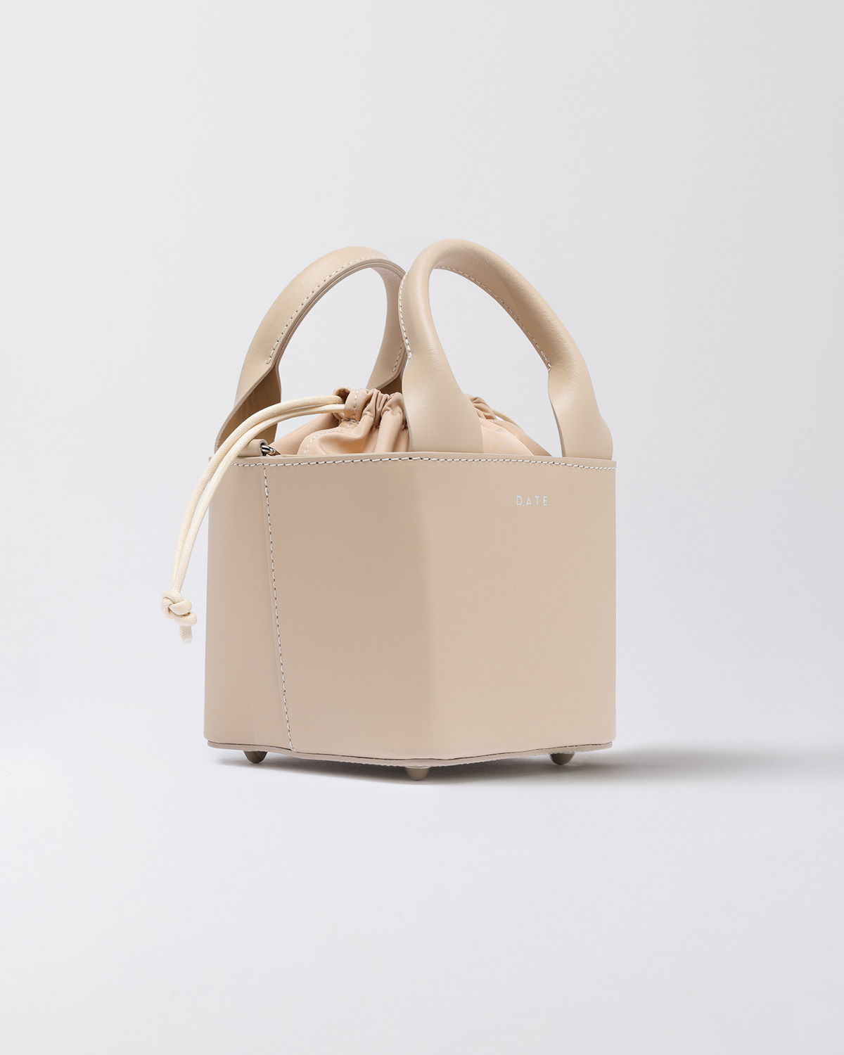 D.A.T.E.: CUBO BAG LEATHER BEIGE