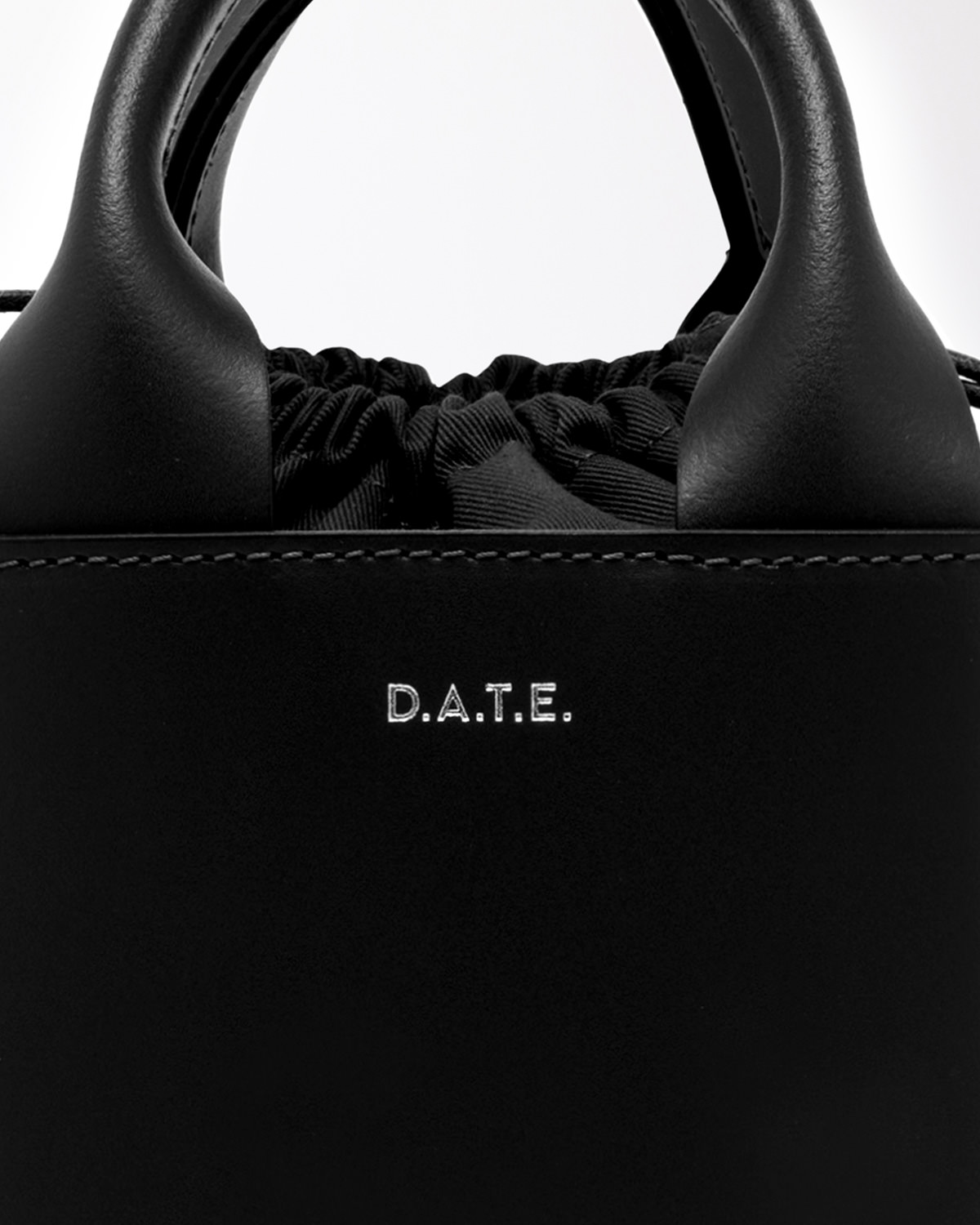 D.A.T.E.: CUBO BAG LEATHER BLACK